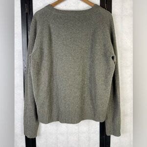 White + Warren Men's cashmere sweater pants set. L